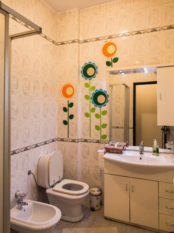Lowen 3* Tirana